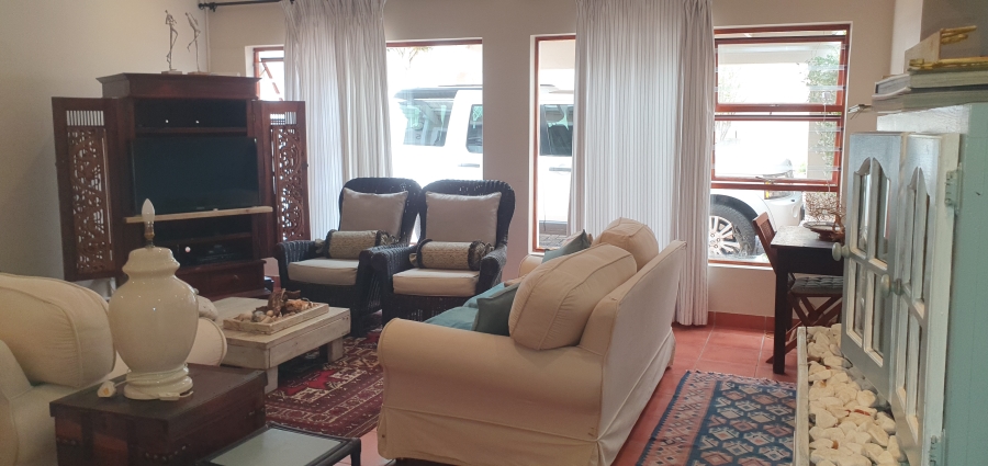 To Let 3 Bedroom Property for Rent in Chanteclair Western Cape